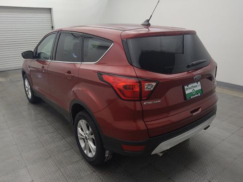 Used 2019 Ford Escape SE FWD image 5
