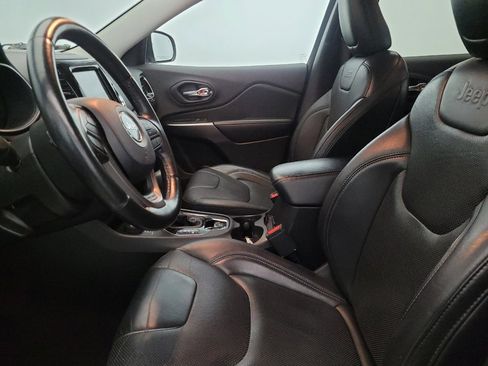 Used 2019 Jeep Cherokee Limited AWD/4WD image 17