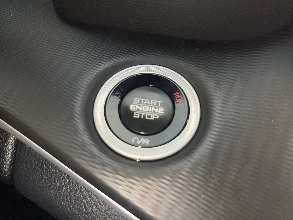 Used 2024 Jeep Grand Cherokee Altitude AWD/4WD image 24