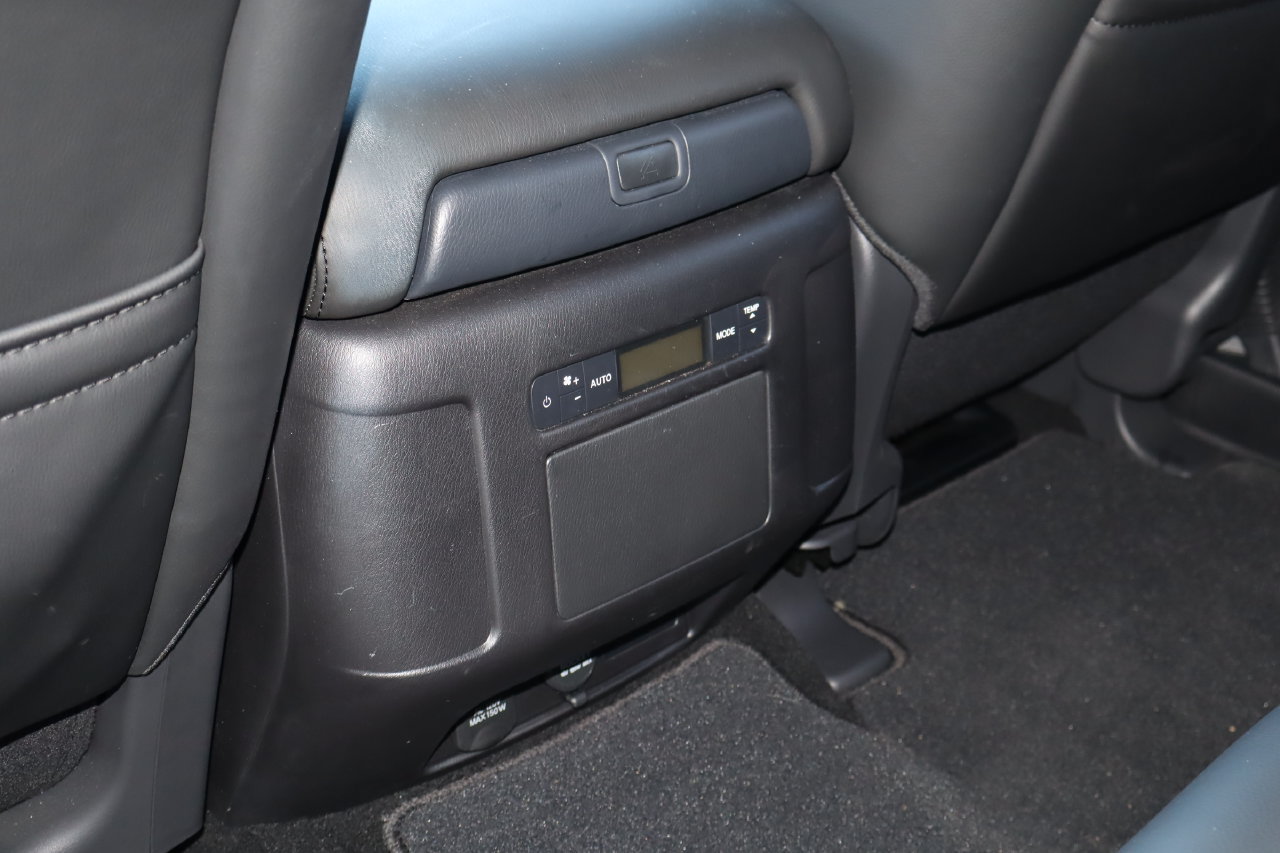 Used 2024 Nissan Armada SL RWD image 21