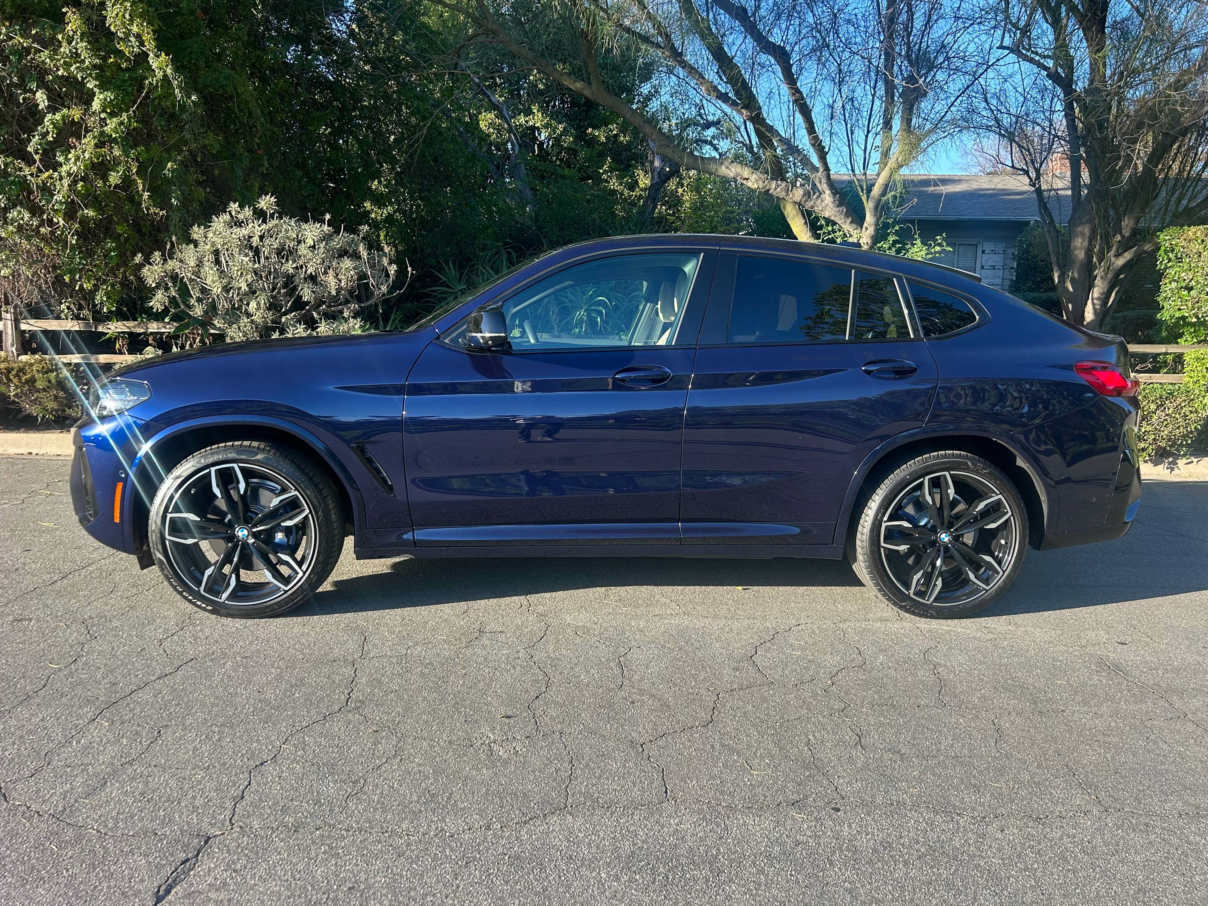 Used 2023 BMW X4 M40i w/ Premium Package AWD/4WD image 2