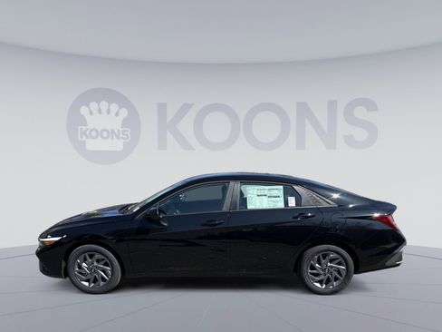 New 2026 Hyundai Elantra Blue image 2