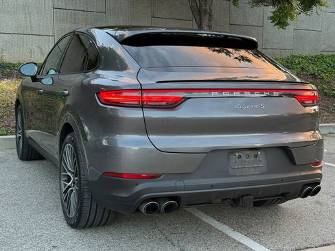 Used 2020 Porsche Cayenne S w/ Premium Package image 14
