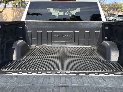 Used 2024 GMC Sierra 1500 SLT image 28