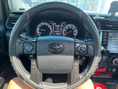 Used 2024 Toyota 4Runner TRD Off-Road Premium w/ Moonroof Package AWD/4WD image 17