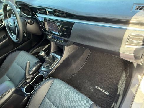 Used 2014 Toyota Corolla S Premium image 34