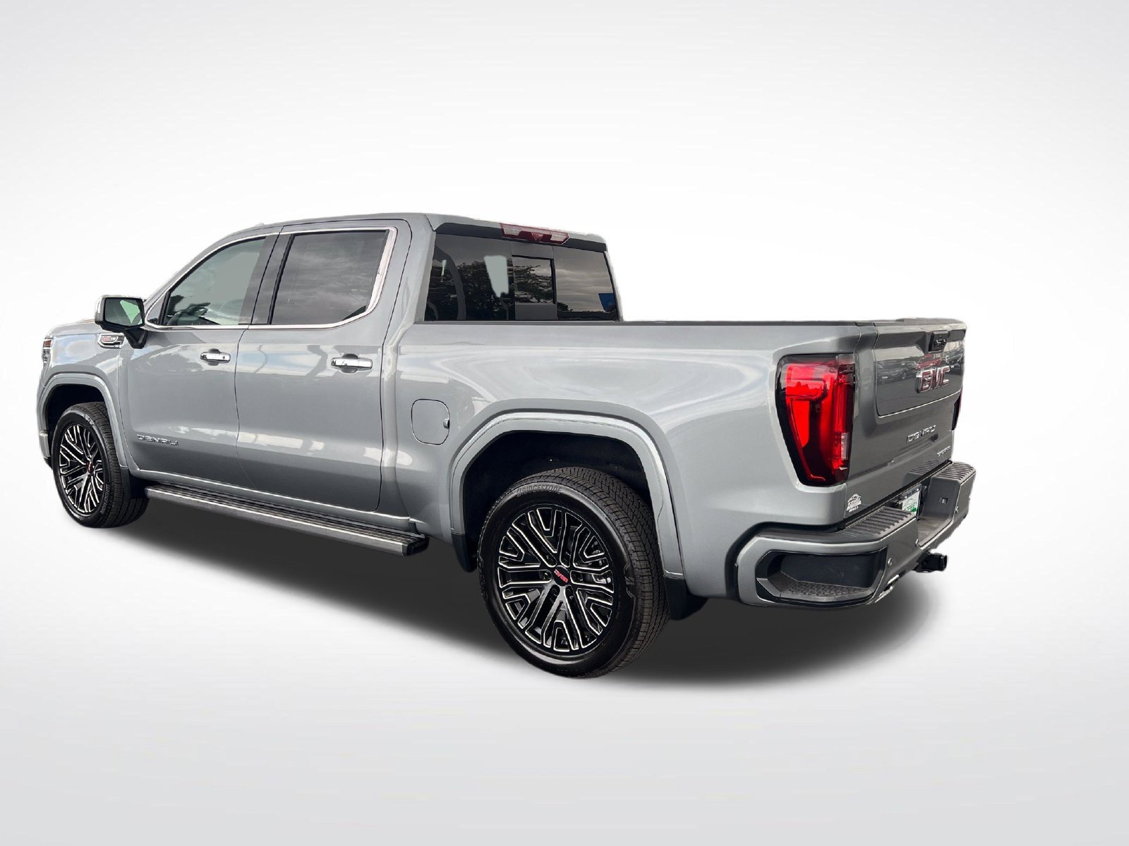 Used 2026 GMC Sierra 1500 Denali w/ Denali Reserve Package AWD/4WD image 6