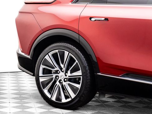 Certified 2025 Cadillac Lyriq Luxury w/ LPO, Floor Liner Package image 40