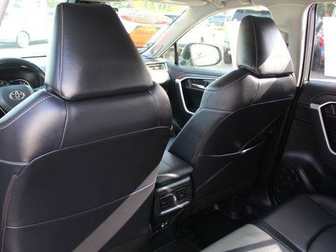 Certified 2021 Toyota RAV4 Limited FWD image 31