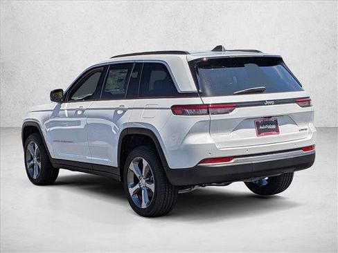 New 2026 Jeep Grand Cherokee Limited RWD image 8