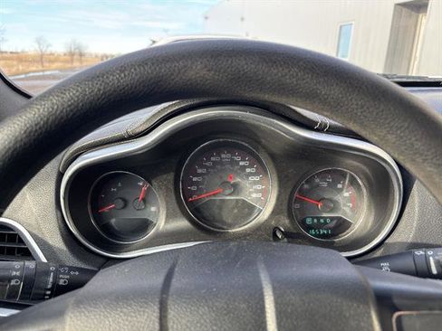 Used 2012 Dodge Avenger SE image 8