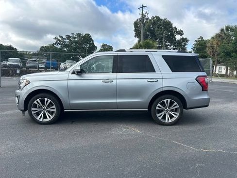 Used 2021 Ford Expedition Limited RWD image 2