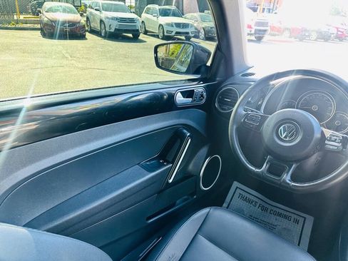 Used 2016 Volkswagen Beetle 1.8T SE FWD image 14