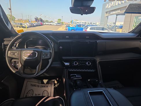 Used 2022 GMC Sierra 1500 AT4X AWD/4WD image 15