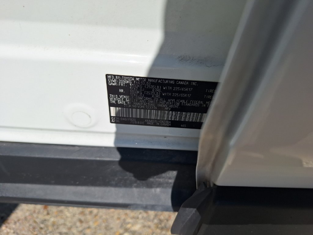 Used 2021 Toyota RAV4 LE FWD image 29