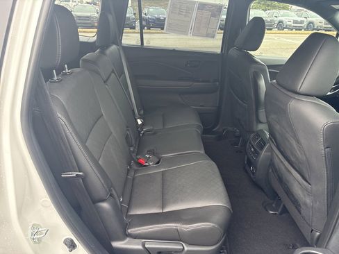 Used 2023 Honda Passport Elite image 11