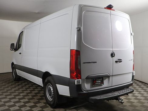 Used 2024 Mercedes-Benz Sprinter 2500 image 6