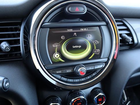 Used 2016 MINI Cooper 2-Door Hardtop image 20