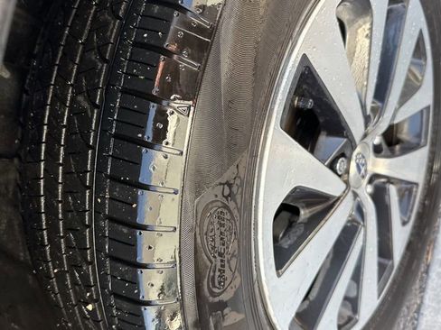 Used 2025 Subaru Outback Premium image 5