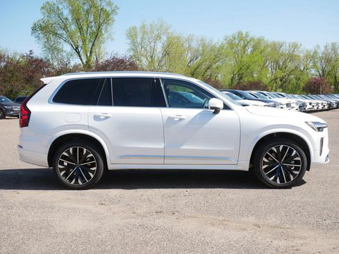 New 2025 Volvo XC90 T8 Plus w/ Protection Package Premier image 2