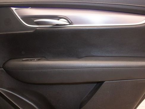 Used 2018 Cadillac XT5 Premium Luxury image 13