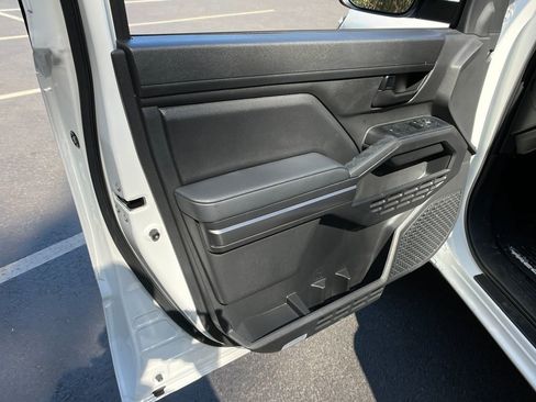New 2025 Toyota Tacoma SR5 AWD/4WD image 12