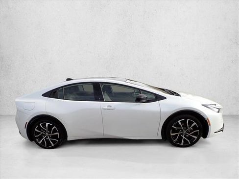 Used 2024 Toyota Prius Prime image 5