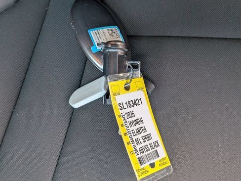Used 2026 Hyundai Elantra SEL FWD image 33