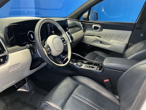 Used 2022 Kia Sorento SX Prestige w/ Panoramic Sunroof Package AWD/4WD image 13