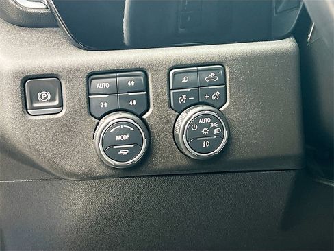 Used 2022 Chevrolet Silverado 1500 RST image 10