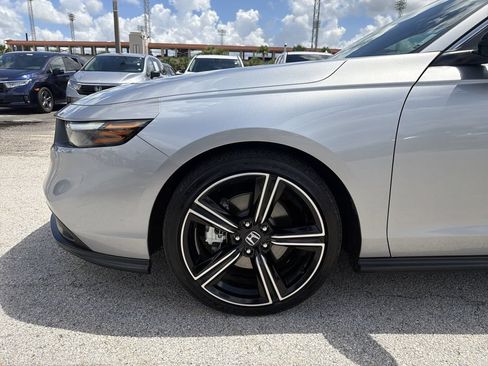 Used 2025 Honda Accord Sport image 31