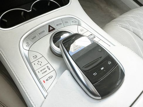 Used 2017 Mercedes-Benz S 550 Cabriolet image 20