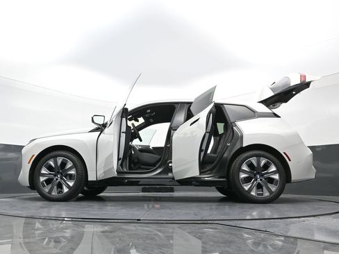 New 2026 BMW iX xDrive45 AWD/4WD image 41