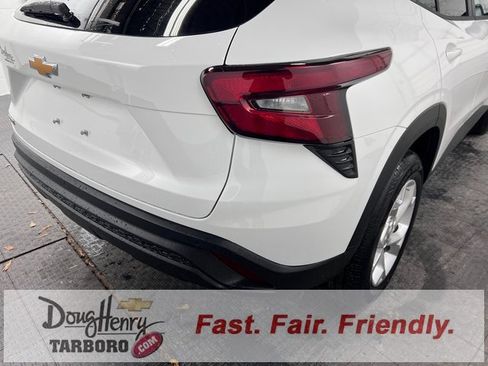 New 2026 Chevrolet Trax LS w/ LS Convenience Package image 14