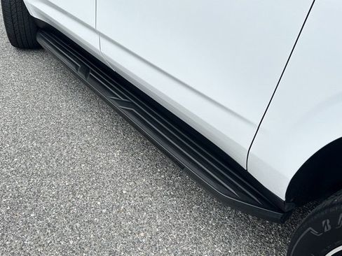 Used 2022 Chevrolet Suburban RST w/ Luxury Package image 24