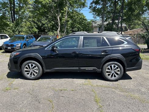 Certified 2025 Subaru Outback Premium image 5