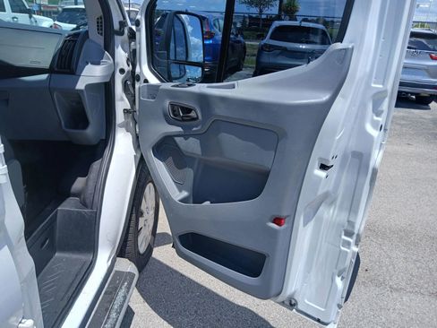Used 2017 Ford Transit 250 130 Low Roof w/ Exterior Upgrade Package RWD image 15