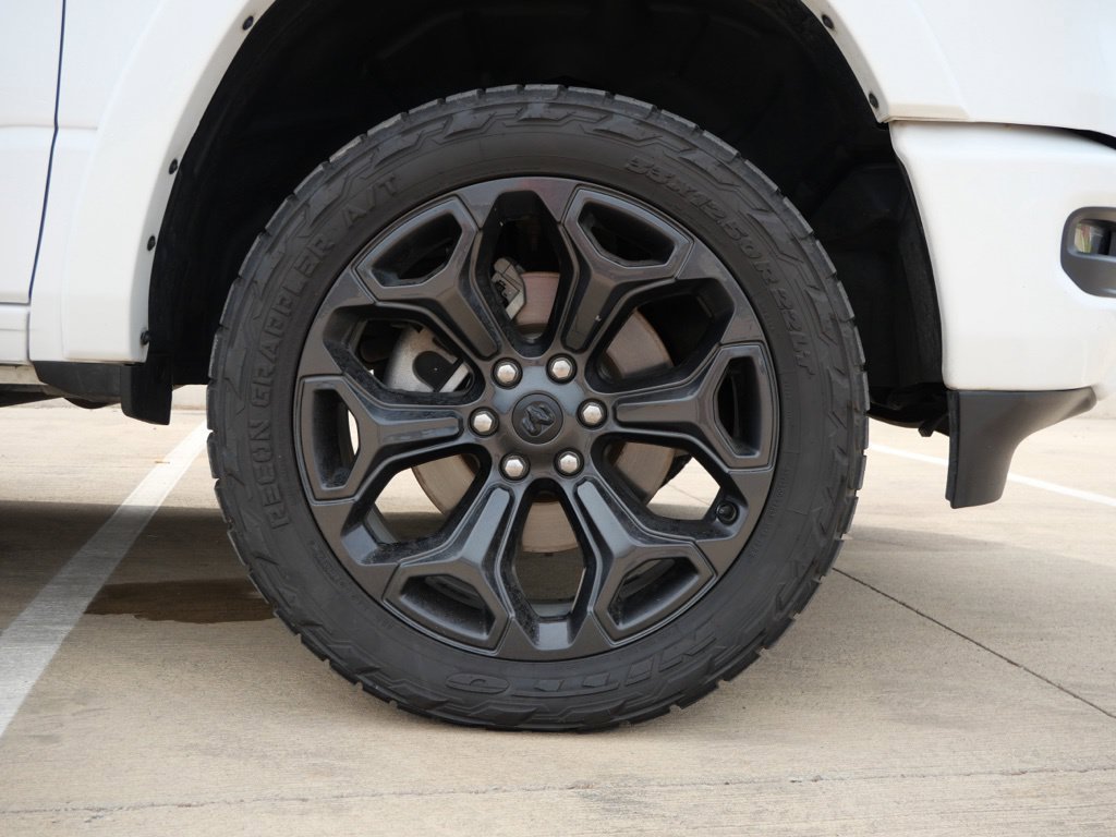 Used 2024 RAM 1500 Limited w/ Night Edition AWD/4WD image 8
