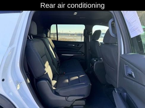 Used 2024 Chevrolet Traverse LS image 10