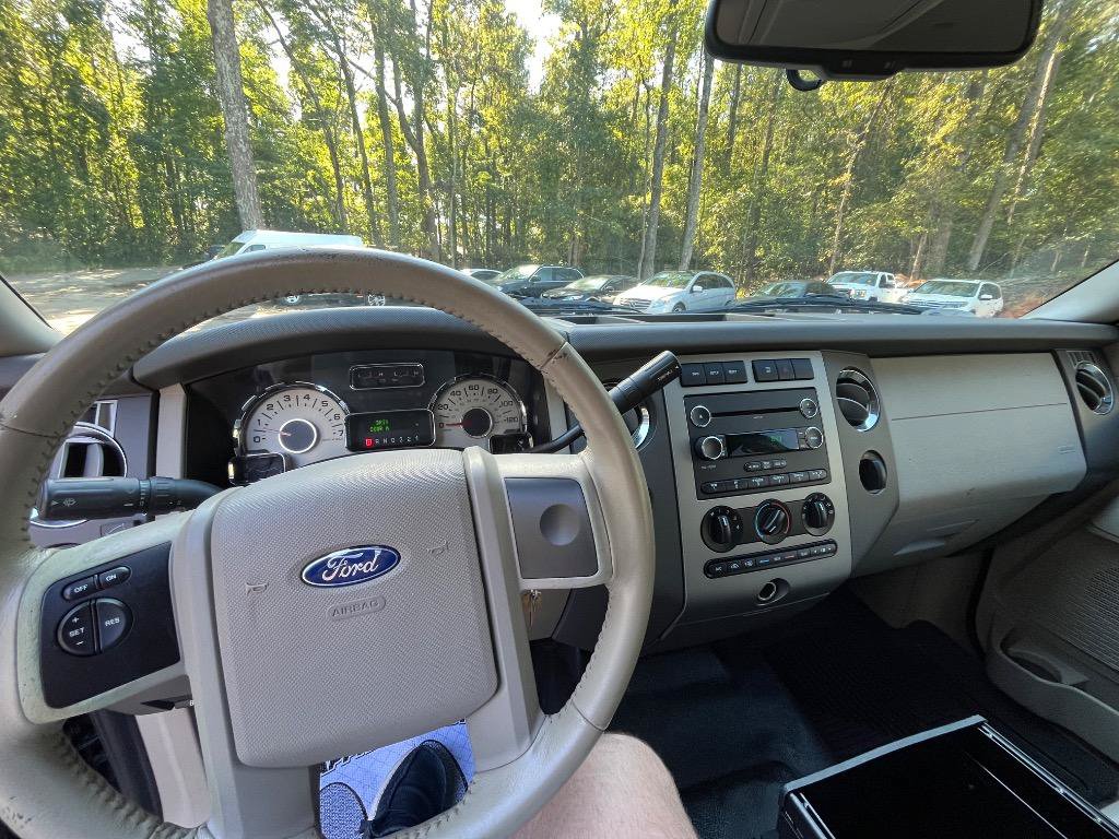 Used 2013 Ford Expedition XL w/ HD Trailer Tow Pkg AWD/4WD image 19