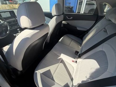 Certified 2023 Hyundai Kona SEL w/ Convenience Package image 11