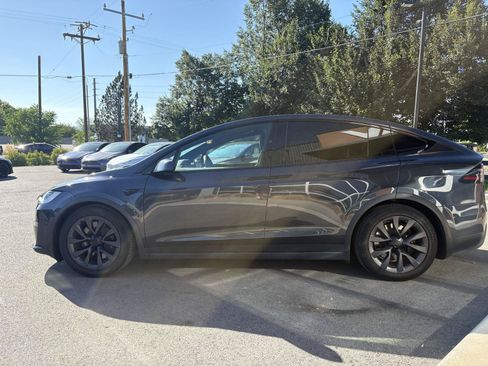 Used 2024 Tesla Model X AWD/4WD image 5