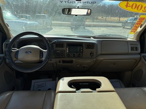 Used 2004 Ford F250 Lariat image 12