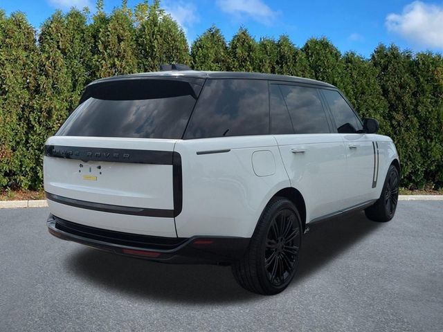 Used 2026 Land Rover Range Rover Long Wheelbase SE AWD/4WD image 4