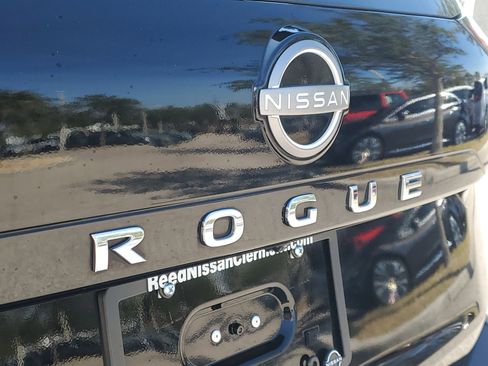 Certified 2022 Nissan Rogue S image 11