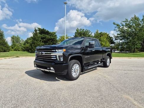 Used 2023 Chevrolet Silverado 2500 High Country w/ Z71 Off-Road Package AWD/4WD image 1