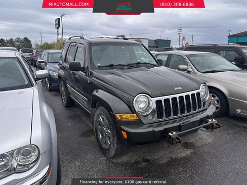 Used 2006 Jeep Liberty Limited AWD/4WD image 3