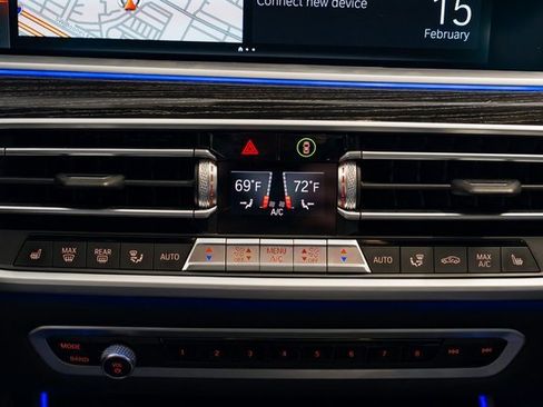 Used 2022 BMW X7 M50i w/ Cold Weather Package image 13