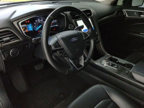 Used 2019 Ford Fusion SEL FWD image 2
