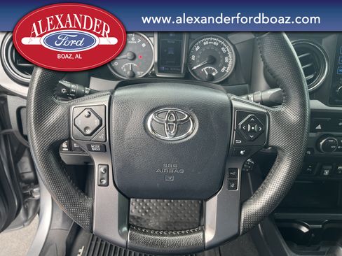 Used 2019 Toyota Tacoma TRD Sport image 23